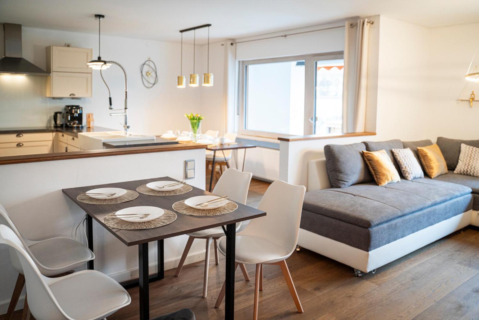 ローゼンハイム130M2 Loft - Balkon, Smart Tv, Badewanne, Kaffeeアパートメント エクステリア 写真