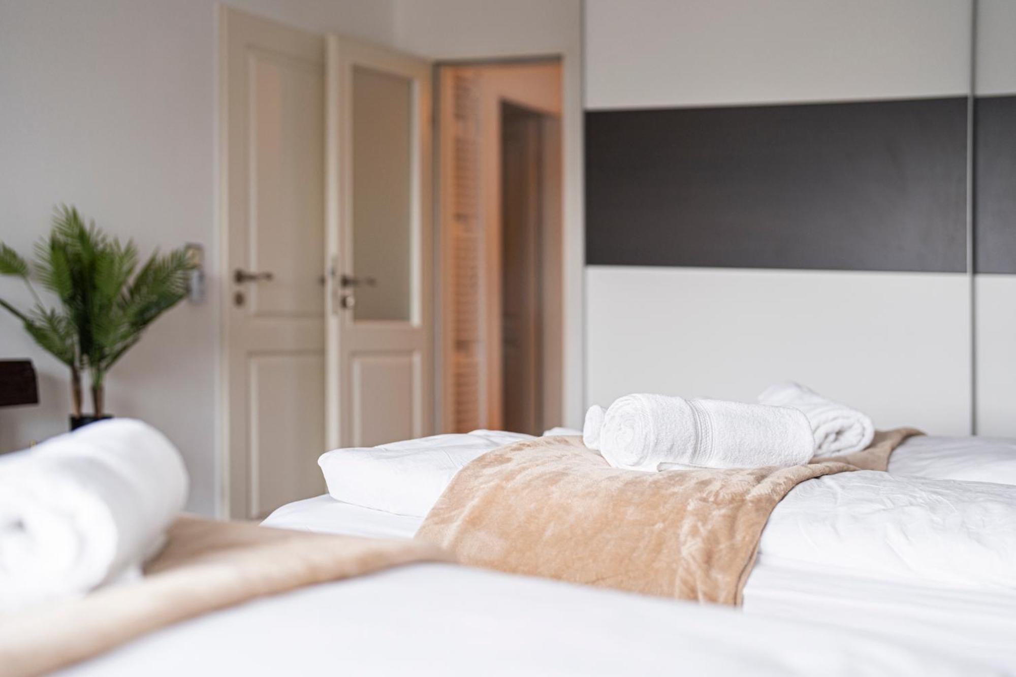 ローゼンハイム130M2 Loft - Balkon, Smart Tv, Badewanne, Kaffeeアパートメント エクステリア 写真