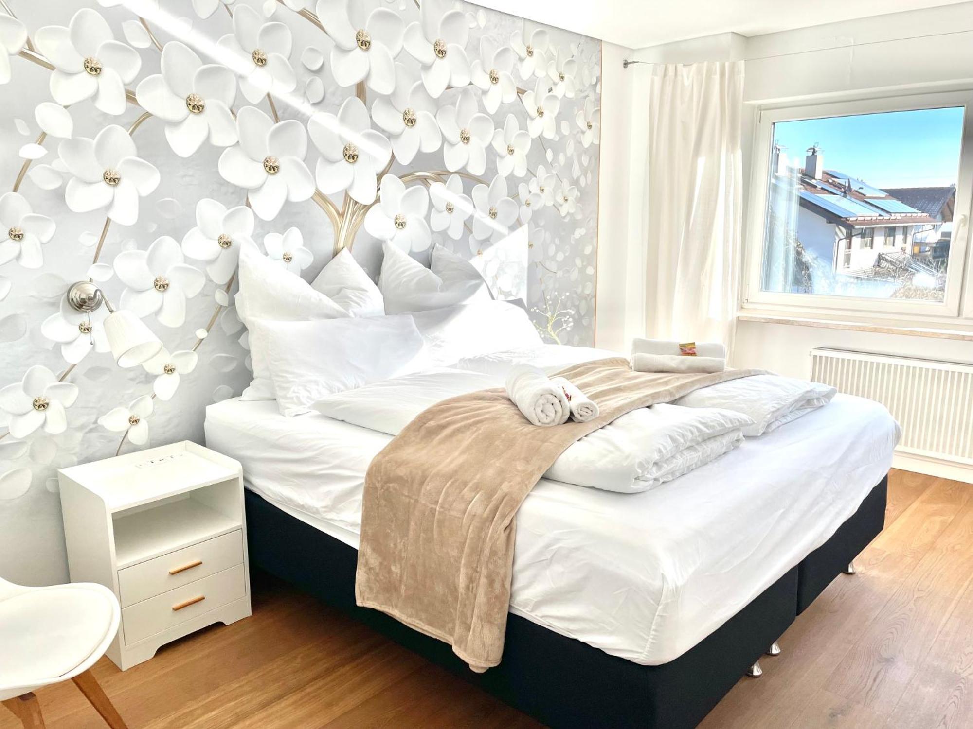 ローゼンハイム130M2 Loft - Balkon, Smart Tv, Badewanne, Kaffeeアパートメント エクステリア 写真