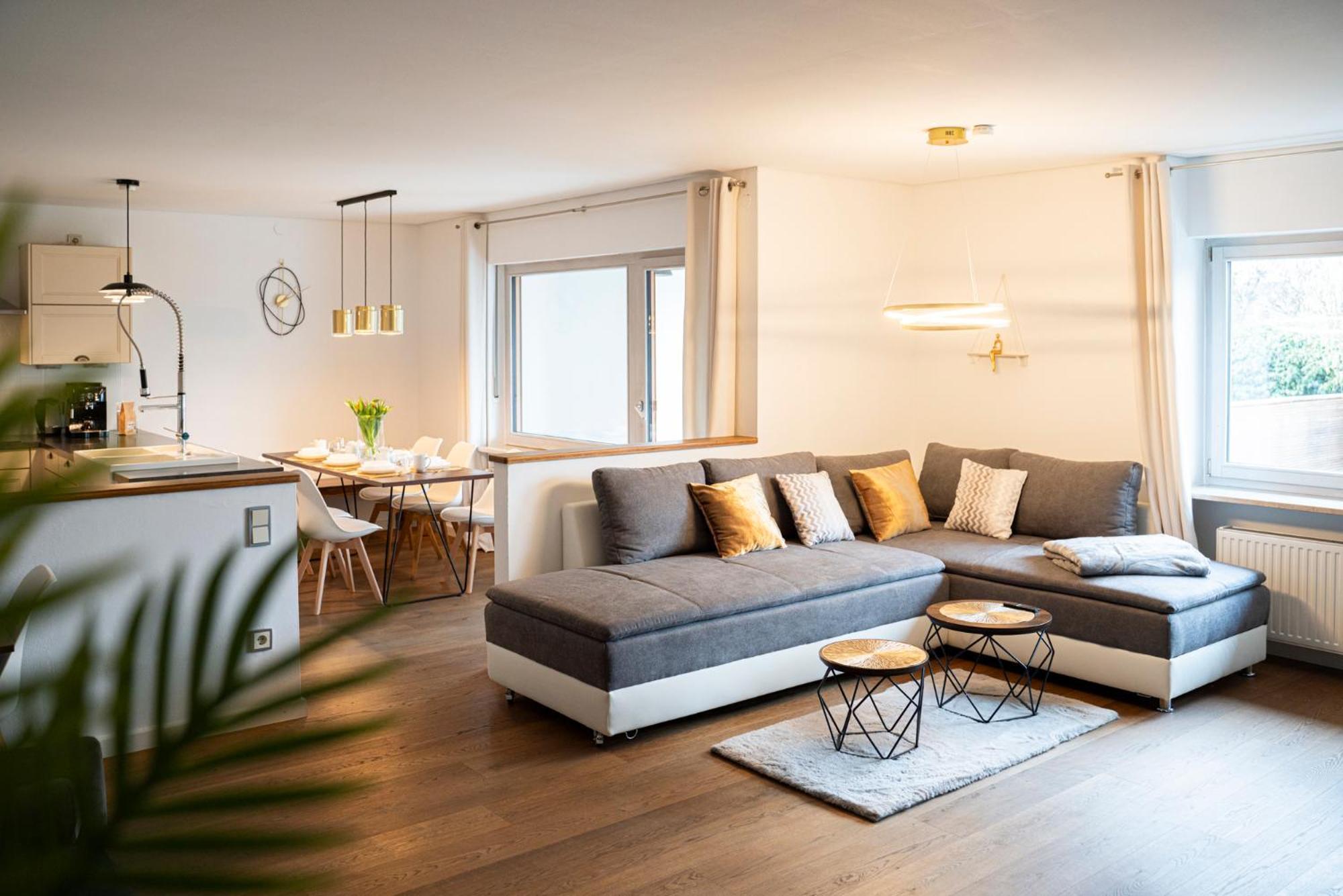 ローゼンハイム130M2 Loft - Balkon, Smart Tv, Badewanne, Kaffeeアパートメント エクステリア 写真